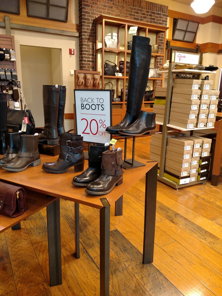 clarks navy blue loafers