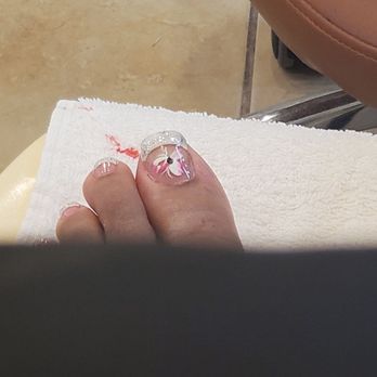Perfection Nails - The ugly flower Kim did. I told her that's not what I want. She told me to pick a different design next time. - Nail Salons Near Me - Charlottesville, Virginia Perfection Nails - The ugly flower Kim did. I told her that's not what I want. She told me to pick a different design next time. - Nail Salons Near Me - Charlottesville, Virginia