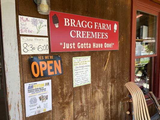 Bragg Farm Sugar House & Gift by null