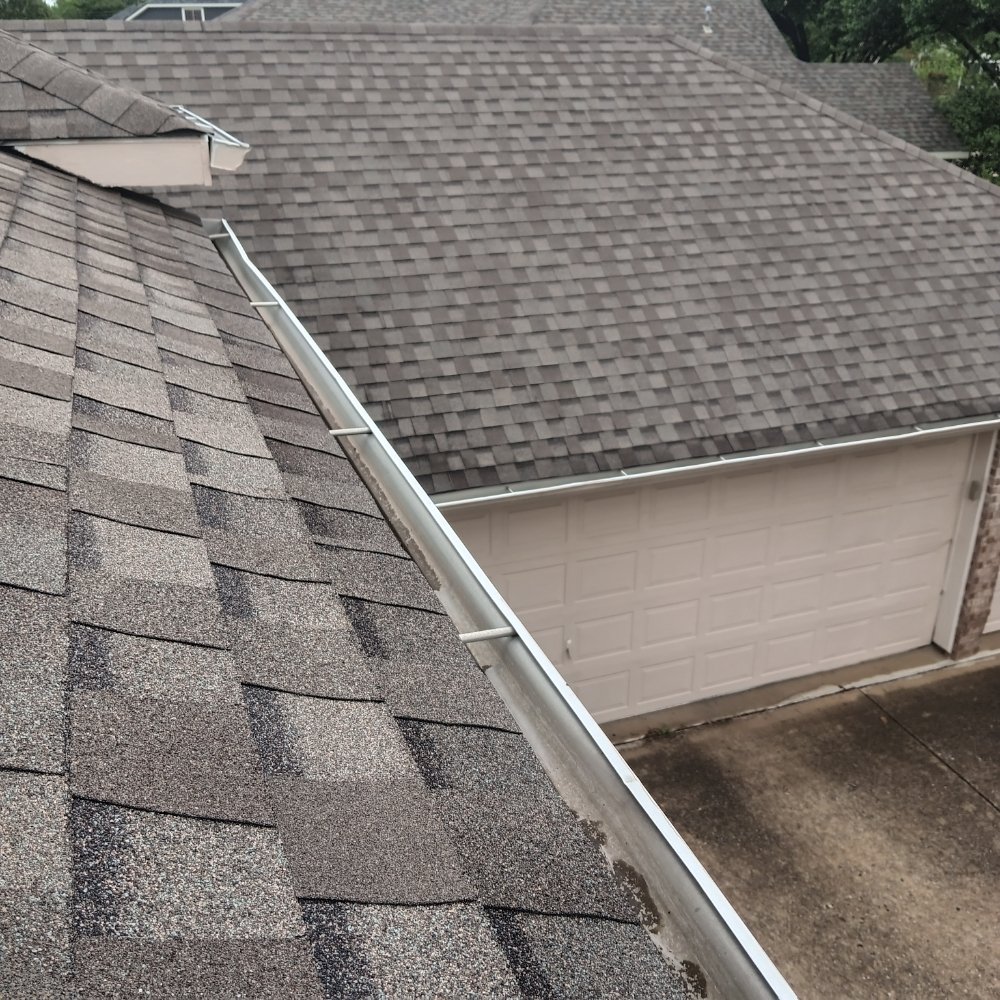 Slide of Pro Source Gutter Cleaning