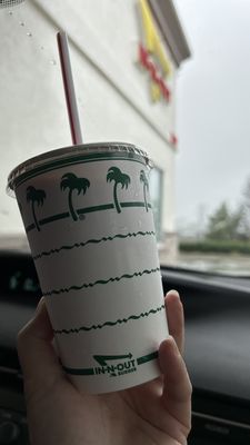 In-N-Out Burger by null