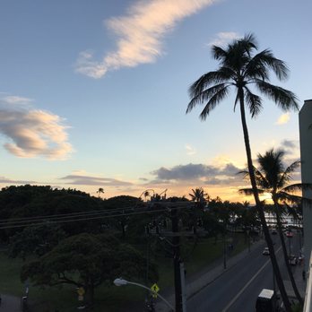 Deck. - Sunset view - Hawaiian Near Me - Honolulu, Hawaii Deck. - Sunset view - Hawaiian Near Me - Honolulu, Hawaii