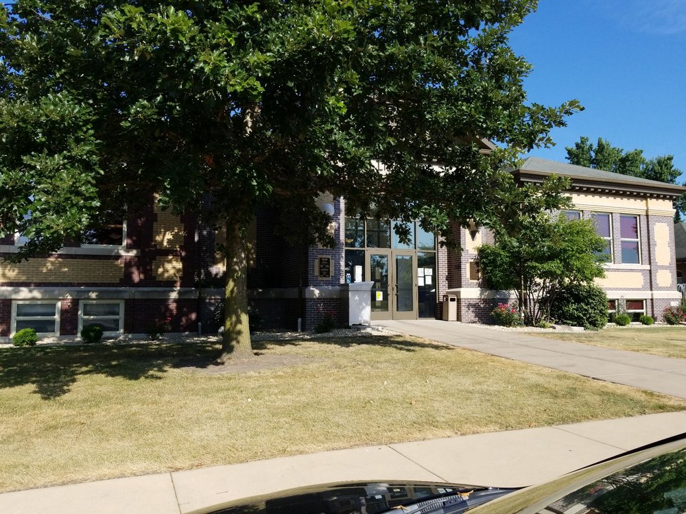 SPRING VALLEY PUBLIC LIBRARY 215 E Cleveland St Spring Valley