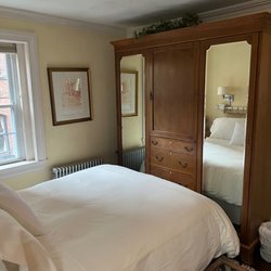 Riverview Bed and Breakfast - Alida's Bedroom