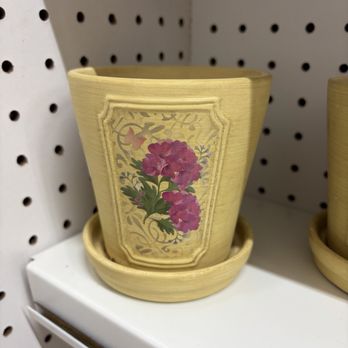Abingdon Antiques And More - Gift Shops Near Me - Abingdon, Virginia