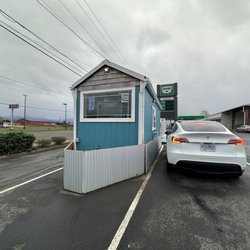 Lindsey's Latte's - Multi directional lanes