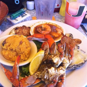 CJ's Crab Shack - Crab Plate - Seafood Near Me - Miami Beach, Florida