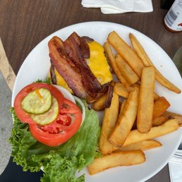 Bacon cheeseburger with steak fries Bacon cheeseburger with steak fries