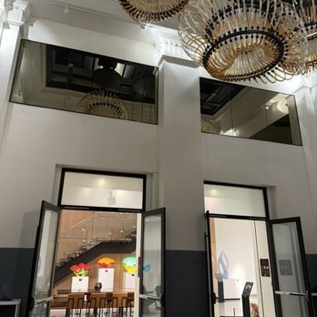 Glass Light - New American Near Me - Norfolk, Virginia