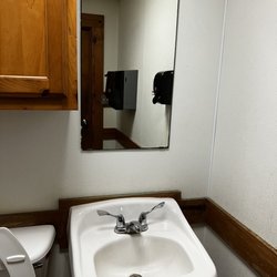 Buzzie's Bar-B-Q - Men's bathroom