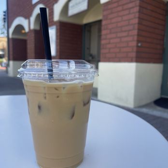 White Sparrow Coffee - "Love on the Weekend" - Coffee Roasteries Near Me - Tustin, California White Sparrow Coffee - "Love on the Weekend" - Coffee Roasteries Near Me - Tustin, California