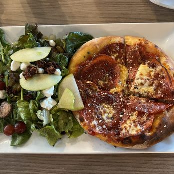 SPIN! Pizza - Mini Mia - Pizza Near Me - Olathe, Kansas