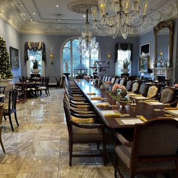 Houmas House and Gardens - Large dining room - Venues & Event Spaces Near Me - Darrow, Louisiana