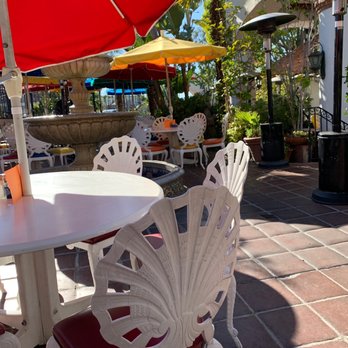 Casa De Pico - Patio dinning area - Mexican Near Me - La Mesa, California