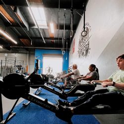 CrossFit Surf City - Class on the ergs!