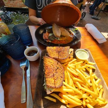 Cafe on 27 - Breakfast & Brunch Near Me - Topanga, California Cafe on 27 - Breakfast & Brunch Near Me - Topanga, California