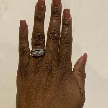 Lee Spa Nails - Color 250 - Nail Salons Near Me - Holly Springs, North Carolina