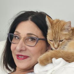 Adrienne Psychic - Kitty and me! #psychicmedium #astrologer #astrology