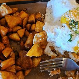 Chilaquiles with pork and eggs