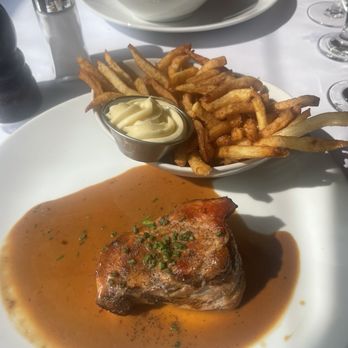Holder - Veal strip loin in Marsala sauce - French Near Me - Montreal, Quebec