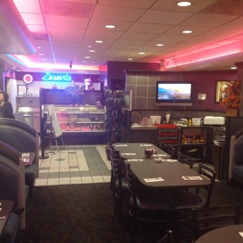 Purple Steer Restaurant - Tv and dessert display - American Near Me - Whiting, Indiana