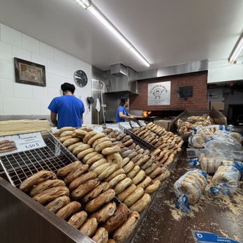 St-Viateur Bagel - Bagels Near Me - Montreal, Quebec St-Viateur Bagel - Bagels Near Me - Montreal, Quebec