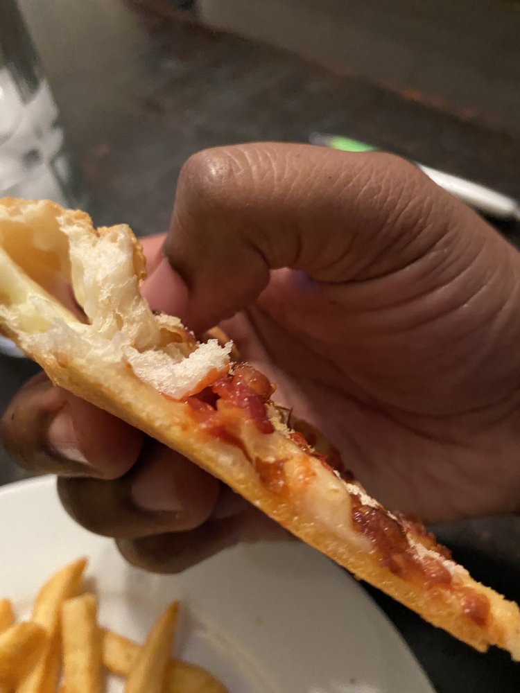 PIZZA HUT Updated September 2024 30 Photos & 56 Reviews 249 N