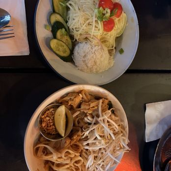 Aroi Mak Mak - Pad Thai and papaya salad - Cocktail Bars Near Me - Redlands, California Aroi Mak Mak - Pad Thai and papaya salad - Cocktail Bars Near Me - Redlands, California