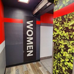 Bowlero Glendale - Women's Restroom