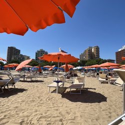 Lignano Spiaggia - Skyline vom Schirm