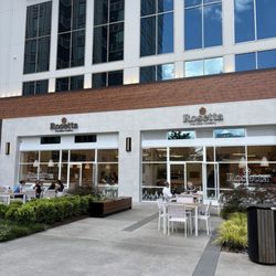 Rosetta Bakery - Outdoor seating
