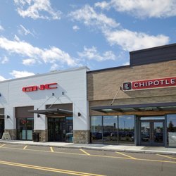 Briarcliff Commons - Storefront