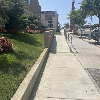 Southland Credit Union - Walk way to credit union - Banks & Credit Unions Near Me - Carson, California Southland Credit Union - Walk way to credit union - Banks & Credit Unions Near Me - Carson, California