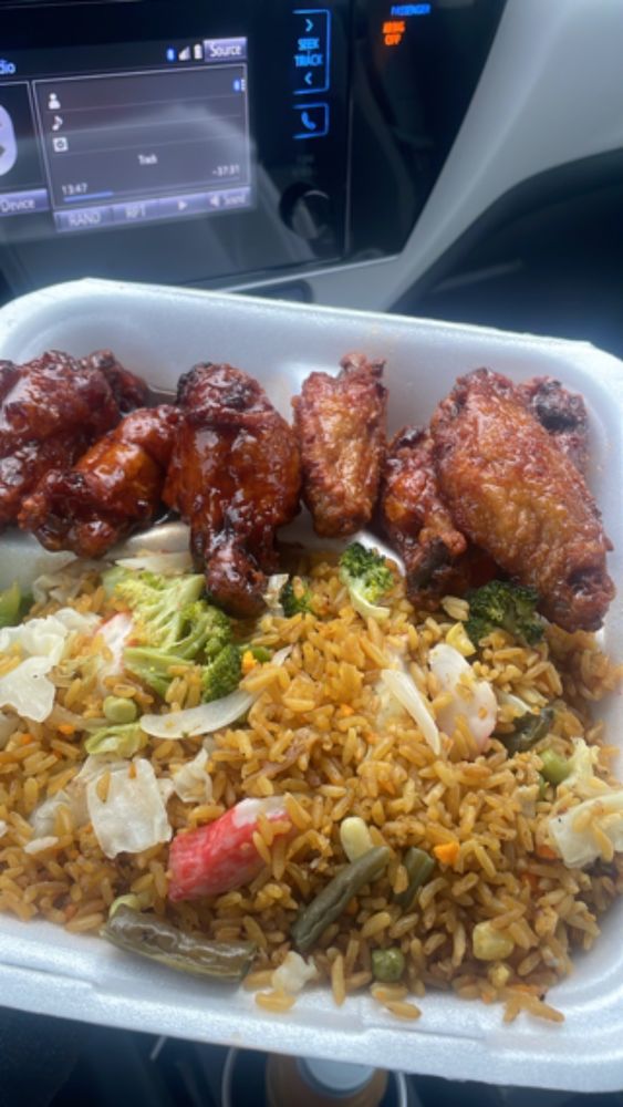 HAPPY WINGS & FRIED RICE Updated August 2024 29 Photos & 33 Reviews