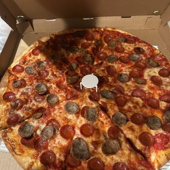 Leslie’s Pizzeria - Pepperoni and sausage - Pizza Near Me - Downey, California Leslie’s Pizzeria - Pepperoni and sausage - Pizza Near Me - Downey, California