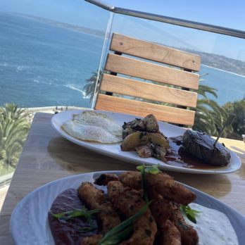 Duke's La Jolla - Panko Crusted Calamari and Steak & Eggs - New American Near Me - La Jolla, California