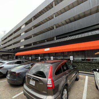 Davanti Ristorante - Outside parking has about 5 spaces or so. Garage has more - Italian Near Me - Houston, Texas Davanti Ristorante - Outside parking has about 5 spaces or so. Garage has more - Italian Near Me - Houston, Texas