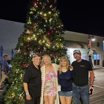 Schooner Wharf Bar - Family - Seafood Near Me - Key West, Florida Schooner Wharf Bar - Family - Seafood Near Me - Key West, Florida