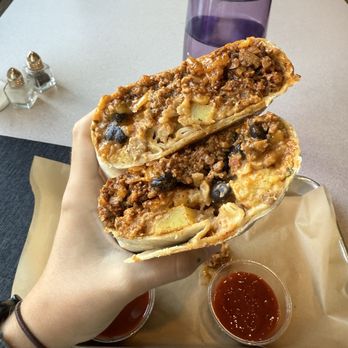 Juniper Kitchen - Breakfast burrito - Juice Bars & Smoothies Near Me - Dover, New Hampshire