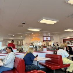 In-N-Out Burger - Inside