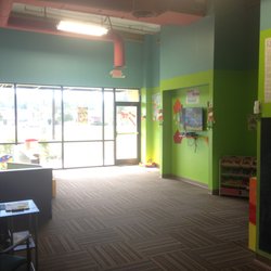 Gold's Gym - Kids Club