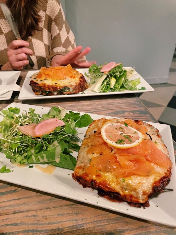 ALPIN BISTRO 237 Photos & 131 Reviews 15 SW 2nd St, Gainesville