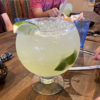 Los 2 Agaves - Large margarita - Mexican Near Me - Canby, Oregon