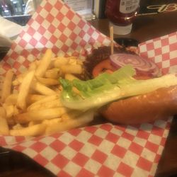 Pops Old Company Store & Tavern - Burger & Fries