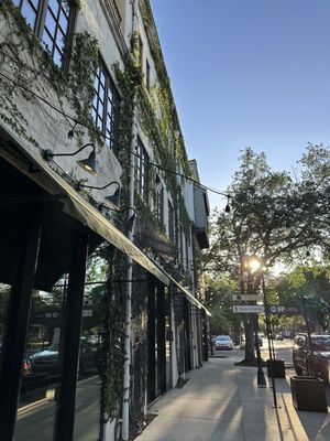 Cafe-Boutique PIANO by null