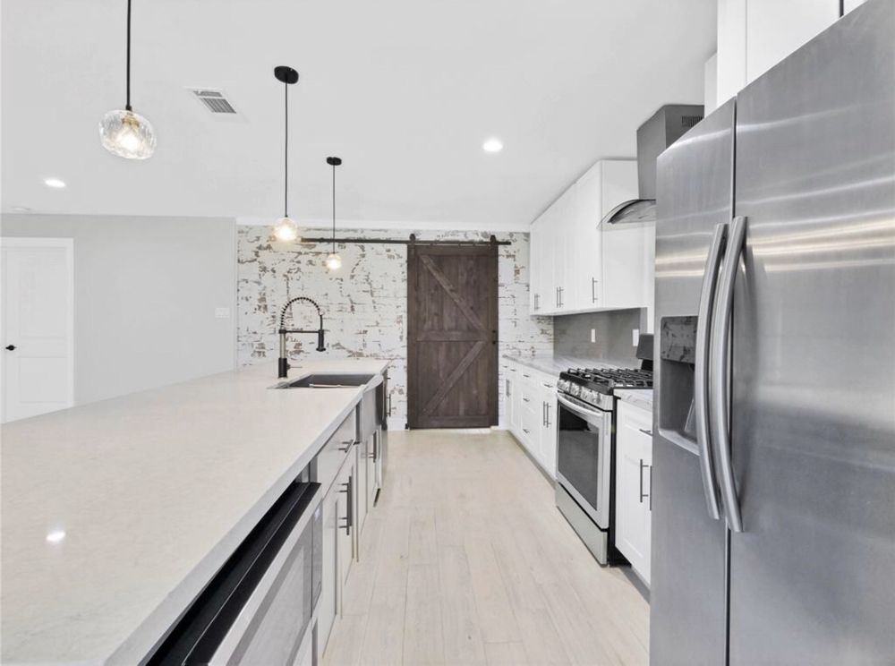 Slide of Gold Hammer Renovations