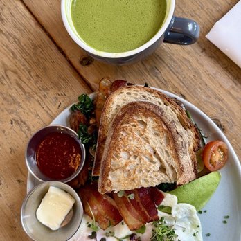 Blueys Mar Vista - Blueys Breakfast with Matcha Latte - Breakfast & Brunch Near Me - Los Angeles, California