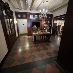 Carleton Hotel