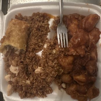 Happy Garden Restaurant - General Tao's dinner combo w/ chicken fried rice and egg roll - Chinese Near Me - Redford, Michigan Happy Garden Restaurant - General Tao's dinner combo w/ chicken fried rice and egg roll - Chinese Near Me - Redford, Michigan