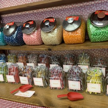 Cuzzin's Candy Store - a display of candy - Candy Stores Near Me - Park Rapids, Minnesota